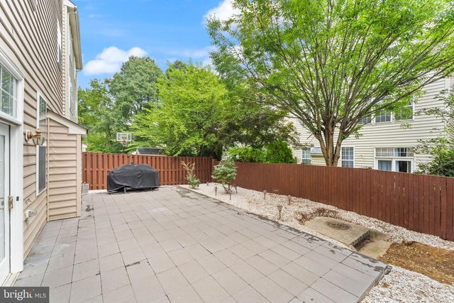 8352 MIDDLE RUDDINGS DR, Lorton, VA 22079