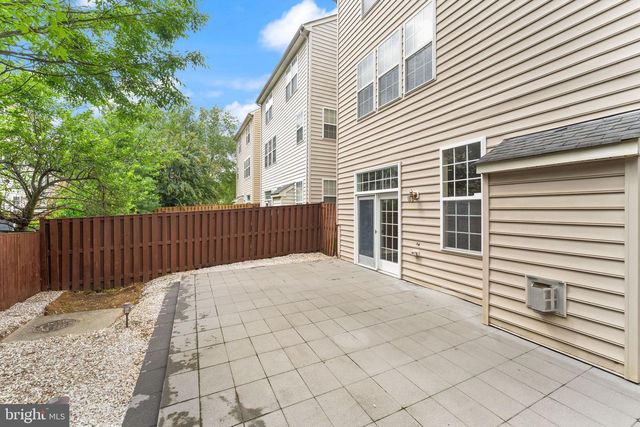 8352 MIDDLE RUDDINGS DR, Lorton, VA 22079