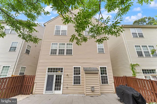 8352 MIDDLE RUDDINGS DR, Lorton, VA 22079