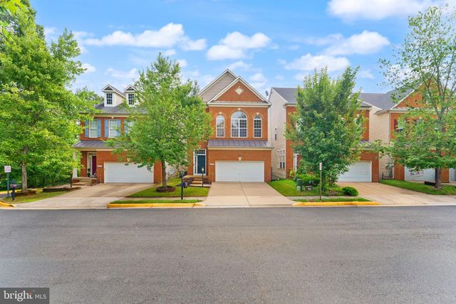 8352 MIDDLE RUDDINGS DR, Lorton, VA 22079