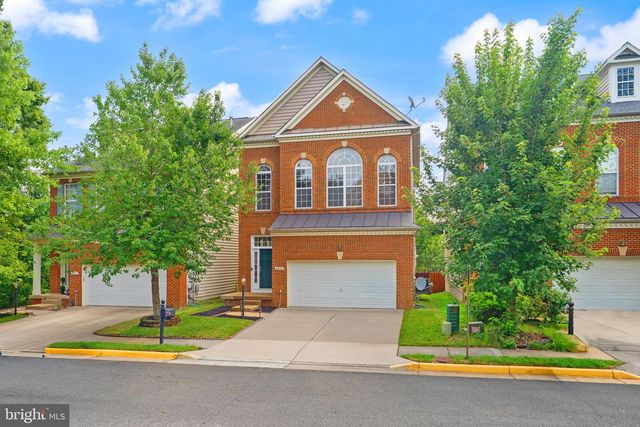 8352 MIDDLE RUDDINGS DR, Lorton, VA 22079