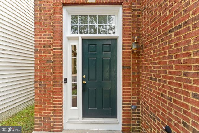 8352 MIDDLE RUDDINGS DR, Lorton, VA 22079