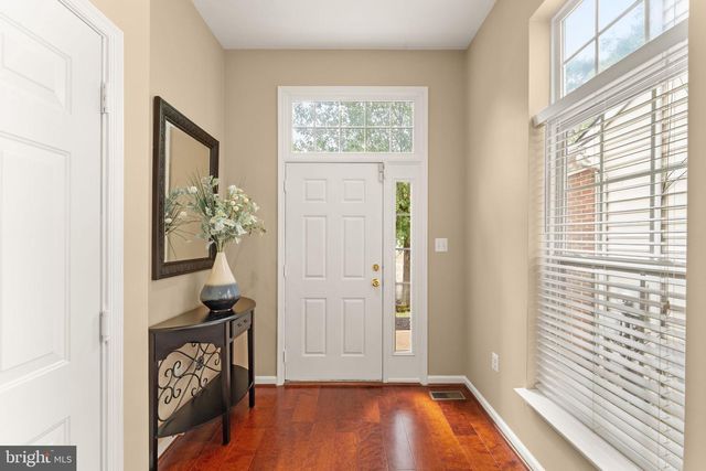 8352 MIDDLE RUDDINGS DR, Lorton, VA 22079