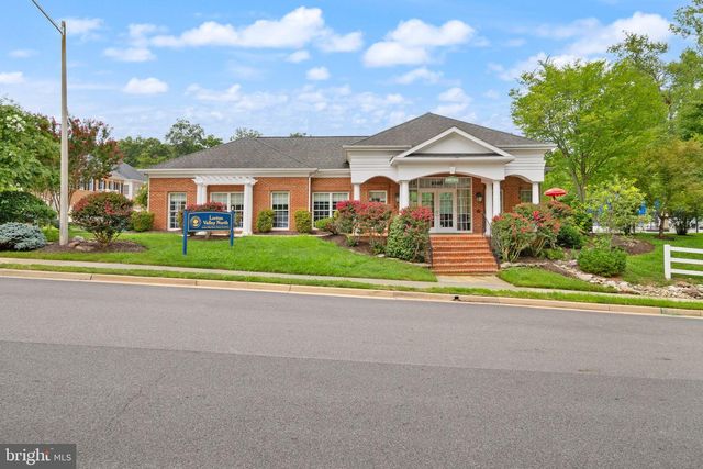 8352 MIDDLE RUDDINGS DR, Lorton, VA 22079