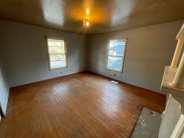 278 E Hampton Ave, Spartanburg, SC 29306