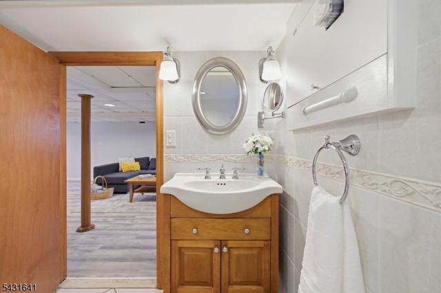 59 Mount Horeb Rd, Warren Twp., NJ 07059
