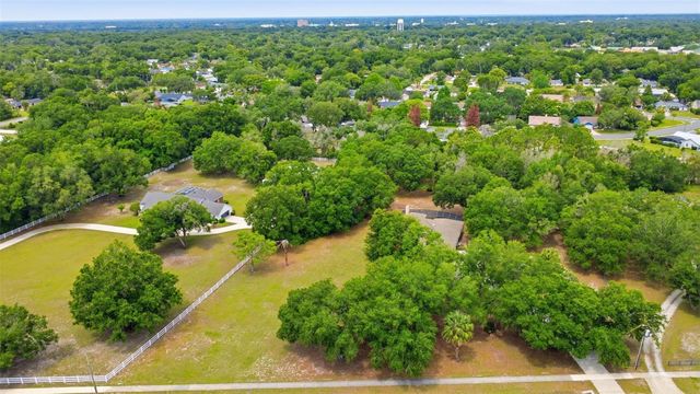 530 N BLUE LAKE AVENUE, Deland, FL 32724