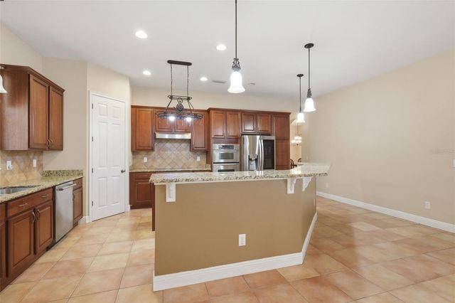 530 N BLUE LAKE AVENUE, Deland, FL 32724