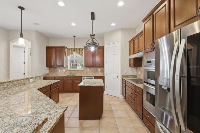530 N BLUE LAKE AVENUE, Deland, FL 32724