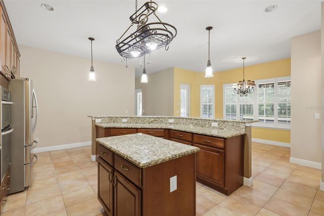 530 N BLUE LAKE AVENUE, Deland, FL 32724