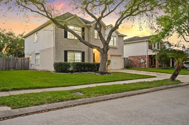 2208 Day Drive, Pearland, TX 77584