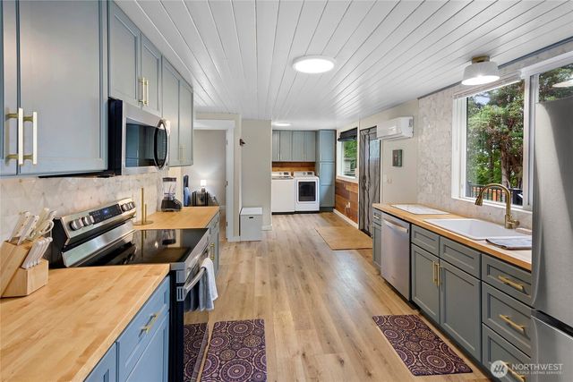 304314 Highway 101, Brinnon, WA 98320