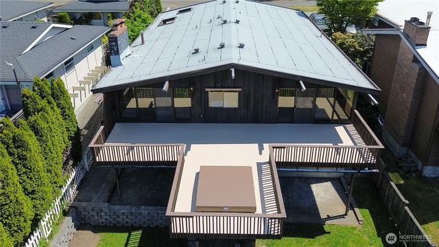 4033 52nd Place SW, Seattle, WA 98116