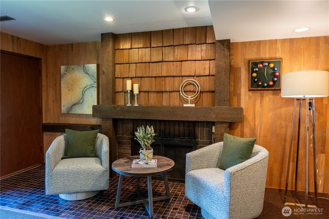 4033 52nd Place SW, Seattle, WA 98116