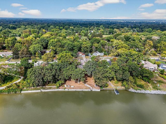 4215 River Road, Toledo, OH 43614