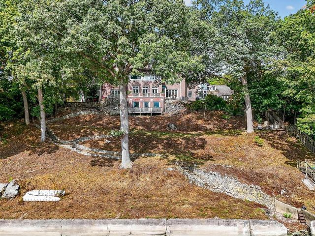 4215 River Road, Toledo, OH 43614