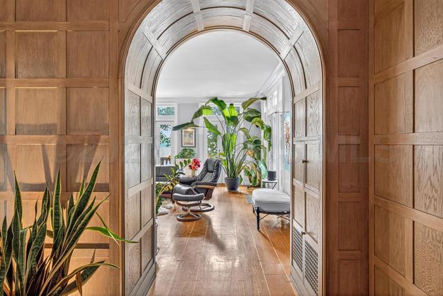 4215 River Road, Toledo, OH 43614