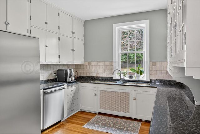 4215 River Road, Toledo, OH 43614