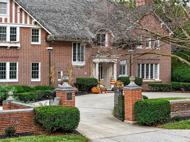 4215 River Road, Toledo, OH 43614