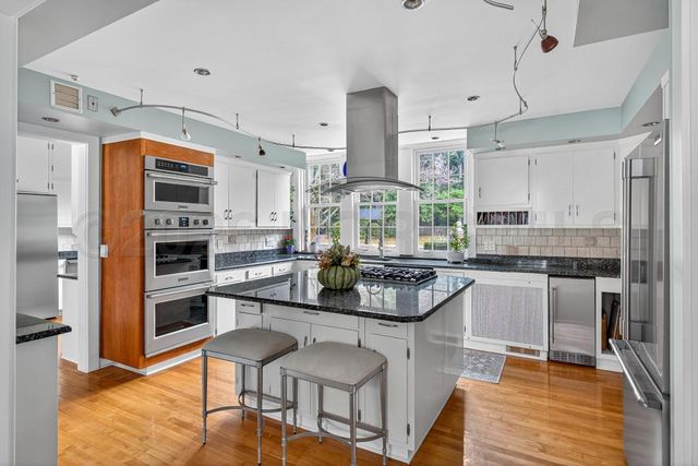 4215 River Road, Toledo, OH 43614