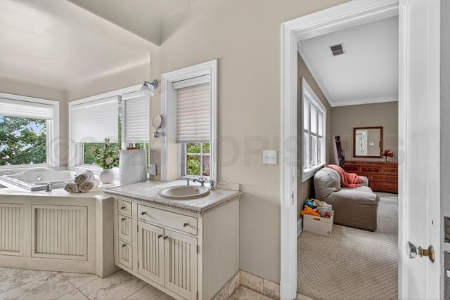 4215 River Road, Toledo, OH 43614