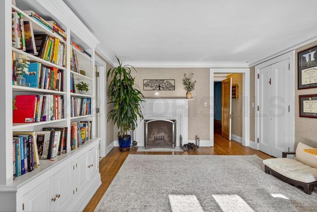 4215 River Road, Toledo, OH 43614