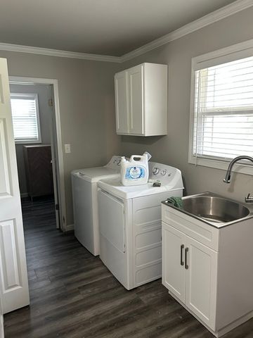 1301 Morris Avenue, Springdale, AR 72764