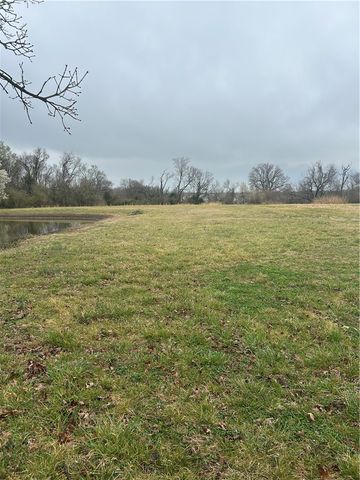 1301 Morris Avenue, Springdale, AR 72764