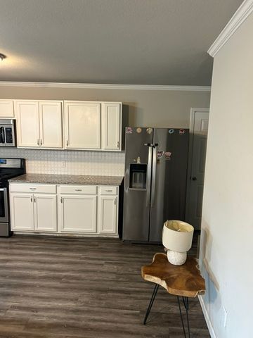 1301 Morris Avenue, Springdale, AR 72764