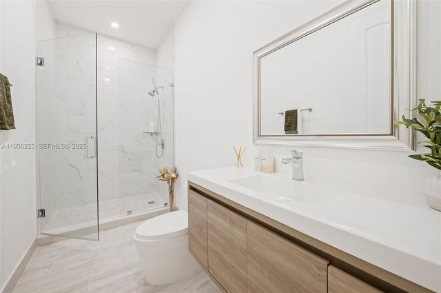 5292 S Sterling Ranch Cir, Davie, FL 33314