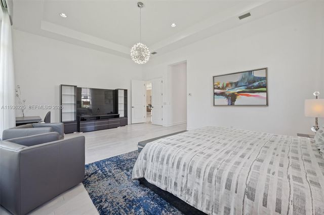 5292 S Sterling Ranch Cir, Davie, FL 33314