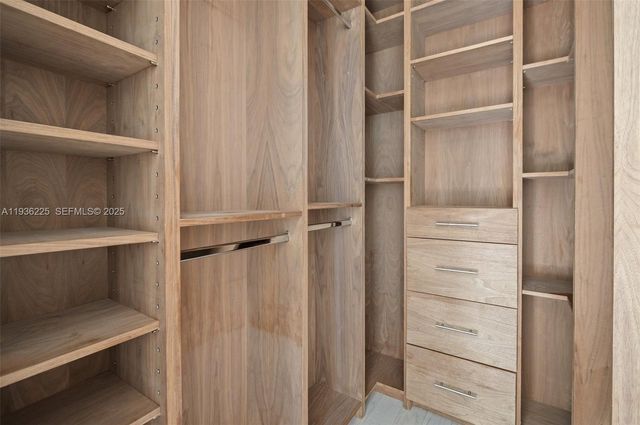 5292 S Sterling Ranch Cir, Davie, FL 33314