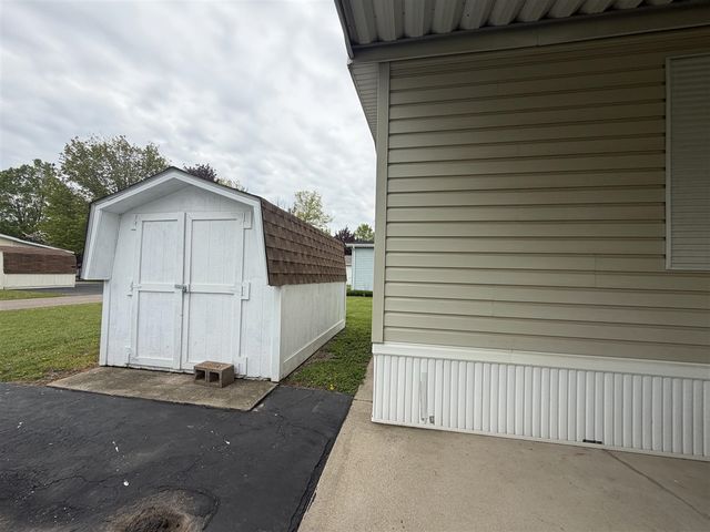 3110 Old Farm Road, Kalamazoo, MI 49004