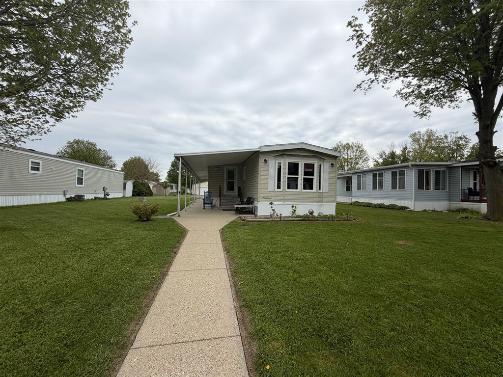 3110 Old Farm Road, Kalamazoo, MI 49004