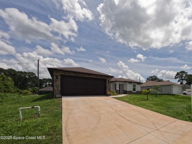 259 Wilton Avenue SW, Palm Bay, FL 32908