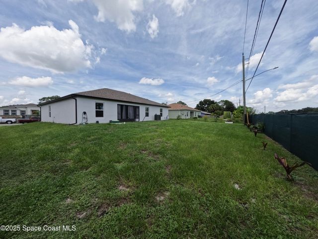 259 Wilton Avenue SW, Palm Bay, FL 32908