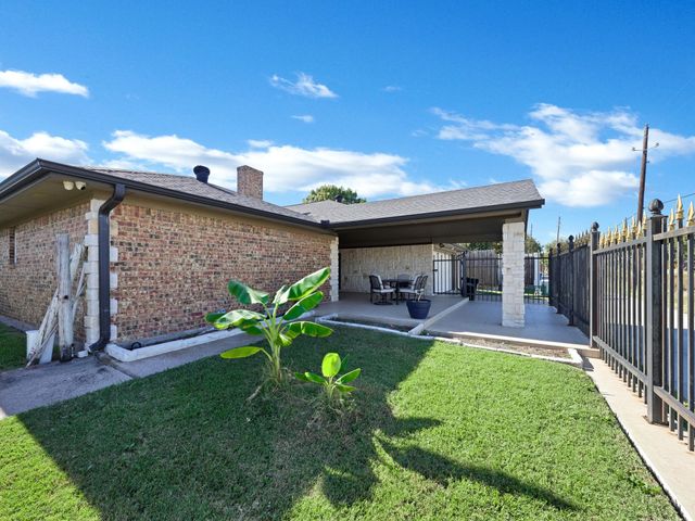 3015 Kensington Drive, Mesquite, TX 75150