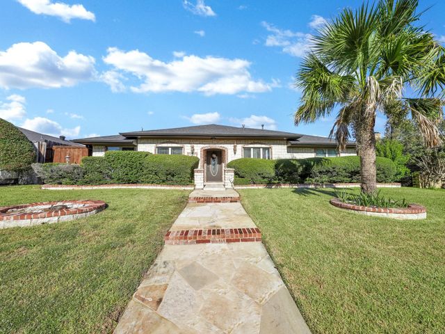 3015 Kensington Drive, Mesquite, TX 75150