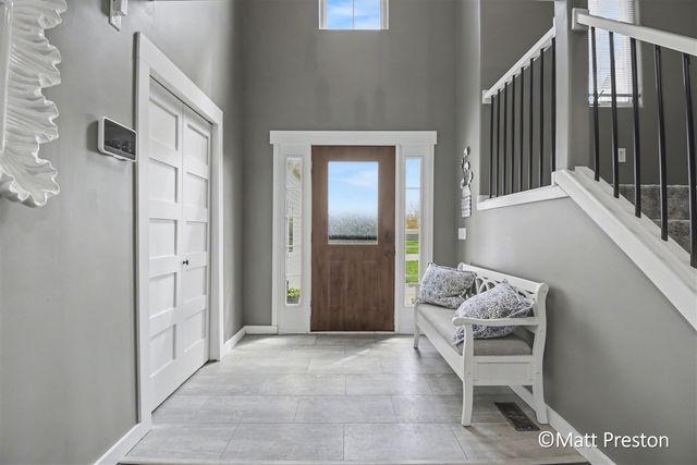 7707 Park Ridge Drive, Jenison, MI 49428