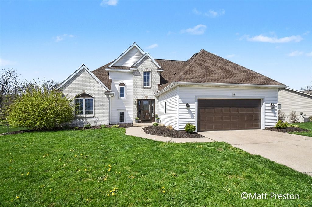 7707 Park Ridge Drive, Jenison, MI 49428