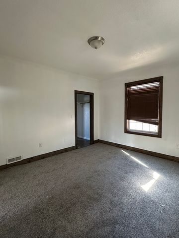 2112 Martin Luther King Jr Parkway, Des Moines, IA 50314