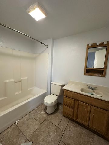 2112 Martin Luther King Jr Parkway, Des Moines, IA 50314