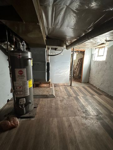 2112 Martin Luther King Jr Parkway, Des Moines, IA 50314