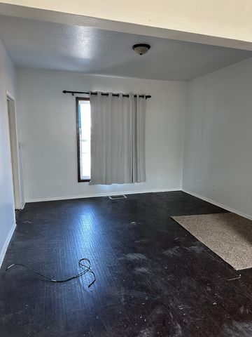 2112 Martin Luther King Jr Parkway, Des Moines, IA 50314