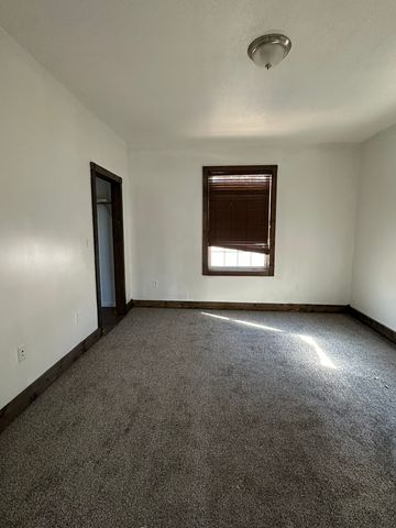 2112 Martin Luther King Jr Parkway, Des Moines, IA 50314