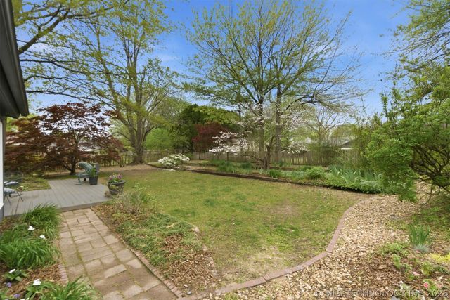 508 Meadowood Drive, Broken Arrow, OK 74011