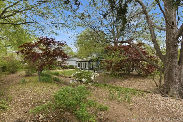 508 Meadowood Drive, Broken Arrow, OK 74011