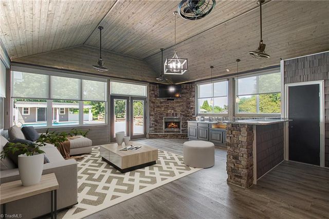 1971 Delaine Drive, Burlington, NC 27215