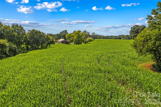 532 Rash Road, Olin, NC 28660