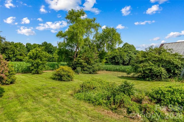 532 Rash Road, Olin, NC 28660